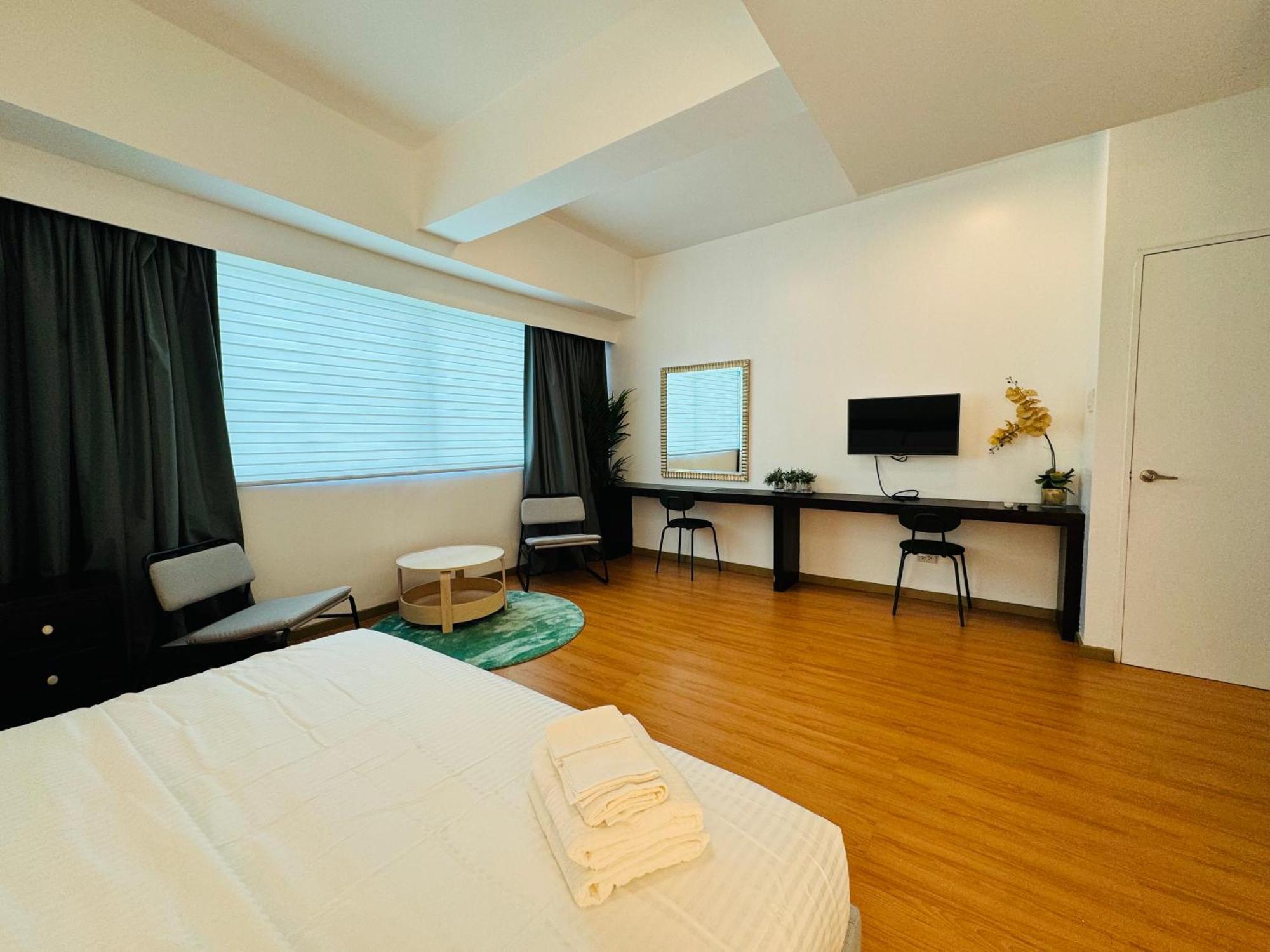 Avant At The By Urban Realty * Manila